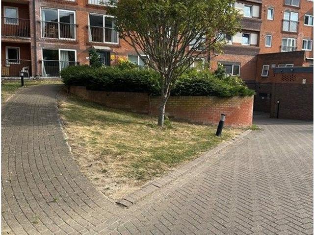 Apartment for rent in London Borough of Merton, Greater London