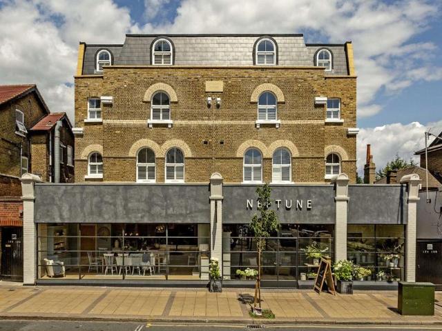 Apartment for rent in London Borough of Merton, Greater London