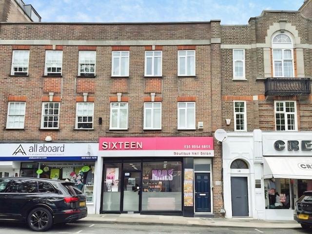 Apartment for rent in Stanmore Broadway, Greater London