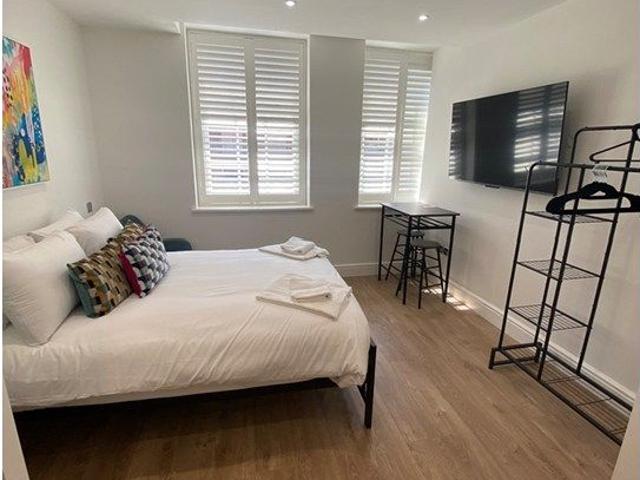 Apartment for rent in Woodford, Greater London