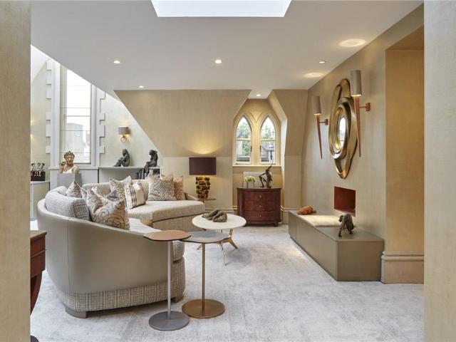 Apartment for rent in Brompton, Greater London