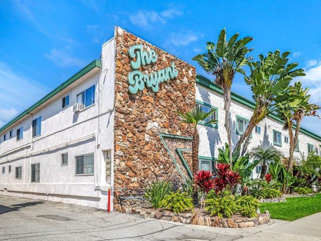 Apartment for rent in Downey, California