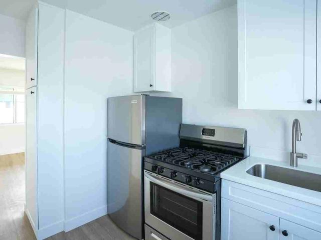 Apartment for rent in Downey, California