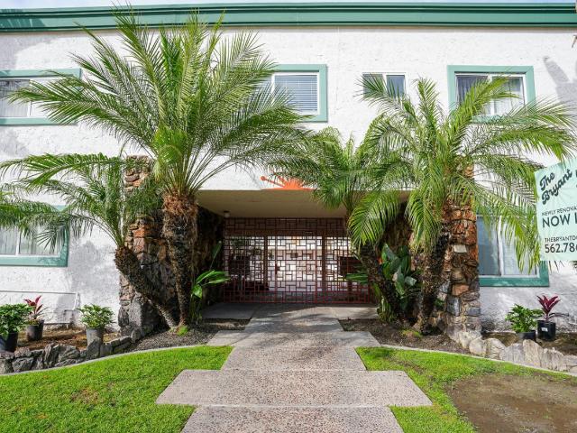 Apartment for rent in Downey, California