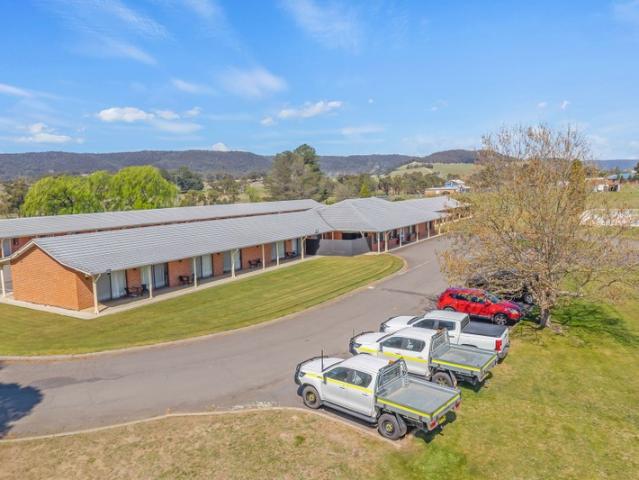 Townhouse for sale in Marrangaroo, Lithgow City Council