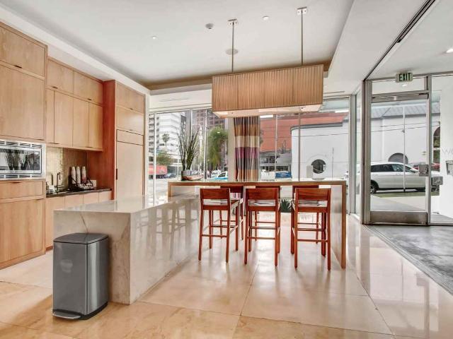 Apartment for rent in Brentwood Village, Los Angeles