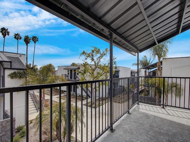 Apartment for rent in Huntington Beach, California