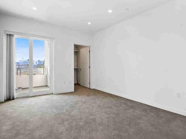 Apartment for rent in Canoga Park, California