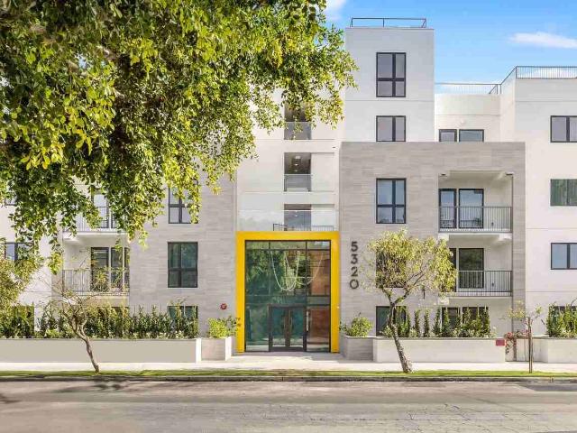 Apartment for rent in Canoga Park, California