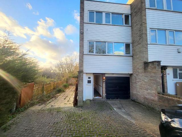 House for rent in Buckhurst Hill, Epping Forest