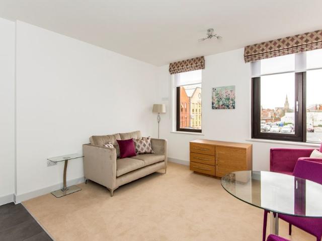 Townhouse for rent in Reading