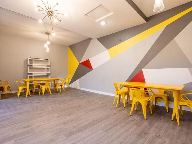 Apartment for rent in Canoga Park, California