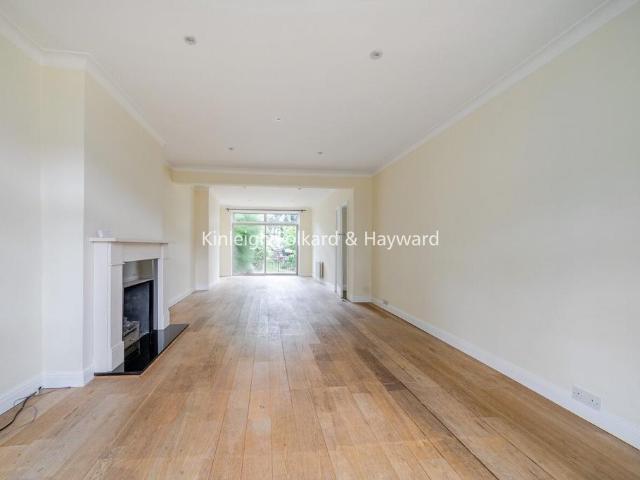 House for rent in Widmore, Greater London