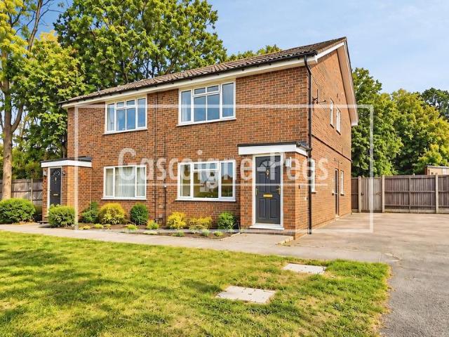 House for rent in Guildford Park, Guildford