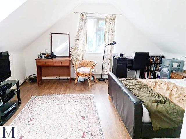Room for rent in Ickenham, Greater London