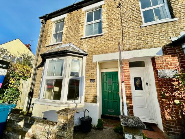 House for rent in Pinner, Greater London