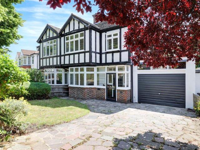 House for rent in Widmore, Greater London