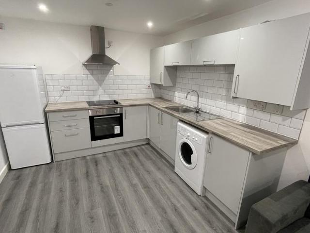Apartment for rent in Shaw Heath, Stockport