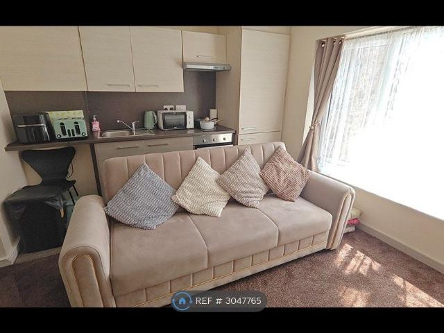 Studio for rent in The Haulgh, Bolton