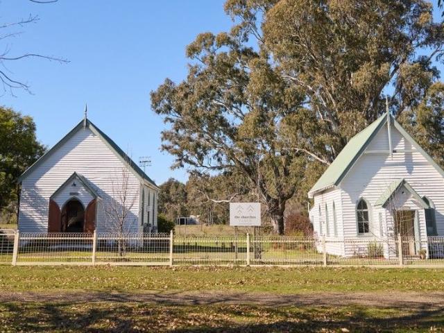 Flat for sale in Yarck, Victoria