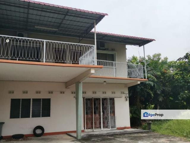 House for sale in Malaka