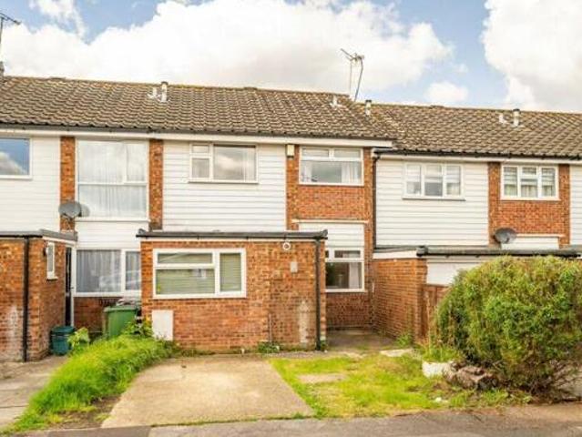 House for sale in Hatching Green, Five Acres