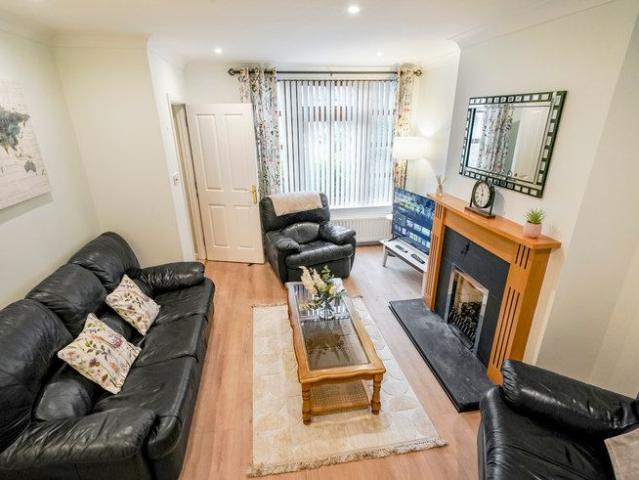 Townhouse for rent in The Holyland, Northern Ireland