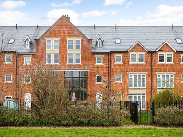 House for rent in Clewer Village, Windsor