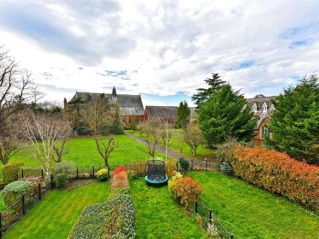 House for rent in Clewer Village, Windsor
