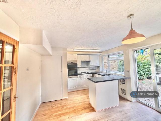 House for rent in Frimley, Surrey Heath