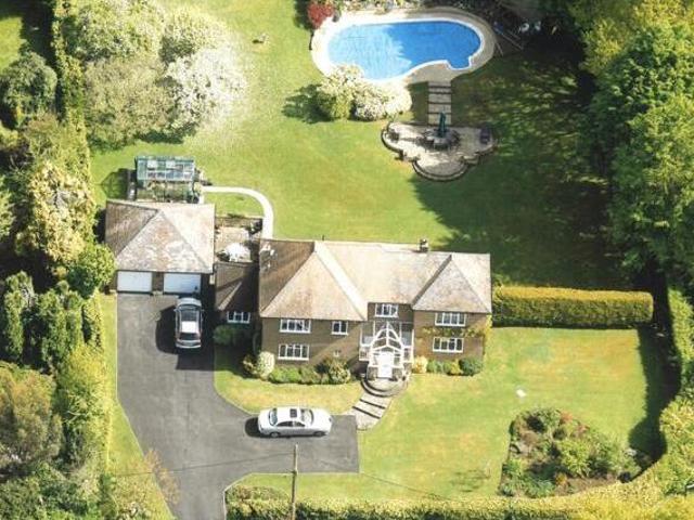 House for sale in Bourne End, Buckinghamshire