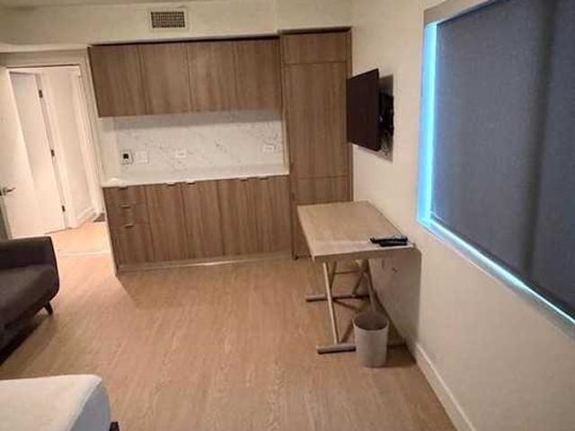 Apartment for rent in Canoga Park, California