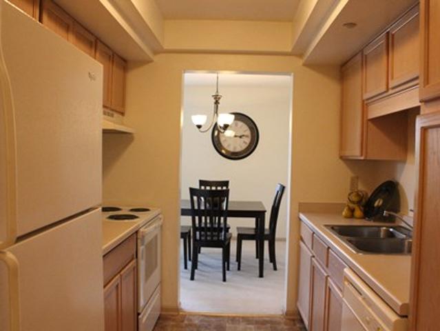 Apartment for rent in Brookfield