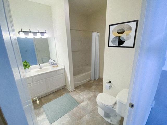 Apartment for rent in Brookfield