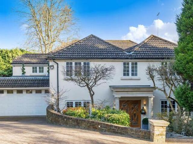 House for sale in Batchworth, Hertfordshire