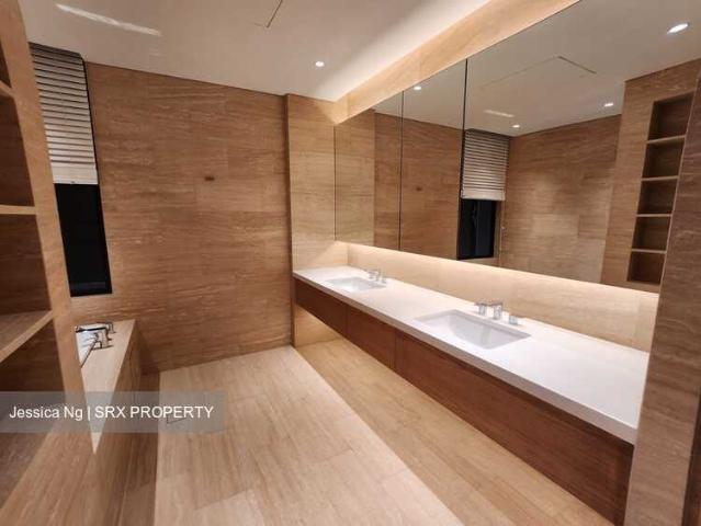 Condominium for rent in River Valley