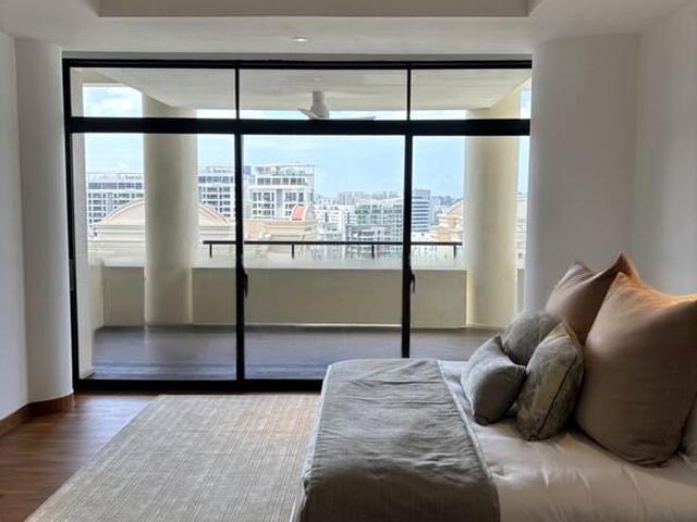 Condominium for rent in River Valley