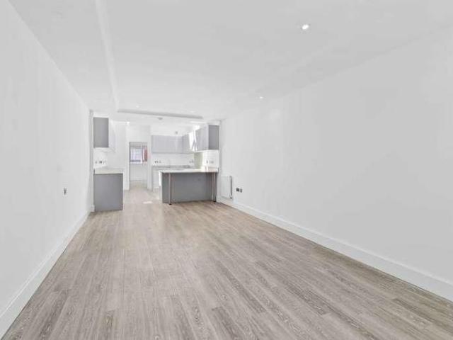 Apartment for rent in Bayswater, Greater London