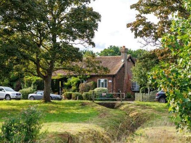 House for sale in Cranleigh, Waverley