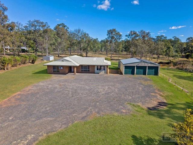 Cottage for sale in Placid Hills, Queensland