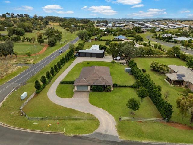 Cottage for sale in Moore Creek, New South Wales