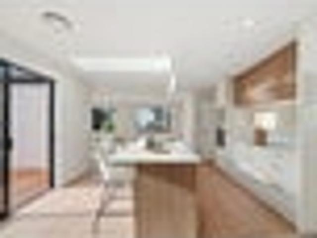 House for sale in Chaslands, Canterbury