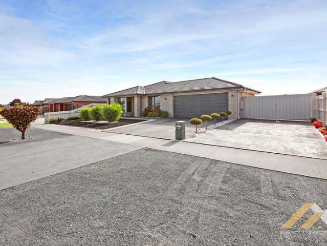 House for sale in Eastwood, Victoria