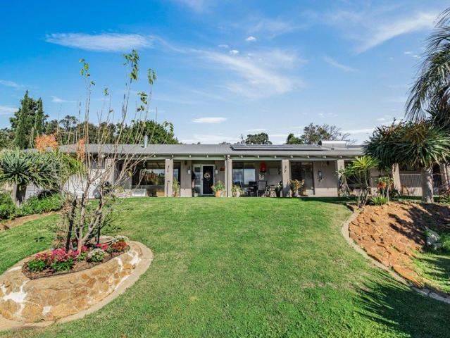 House for sale in Mount Nasura, Western Australia