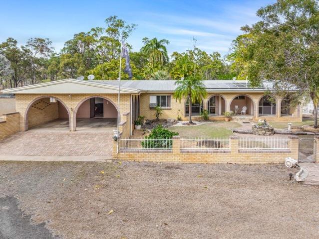 Cottage for sale in Ironpot, Queensland