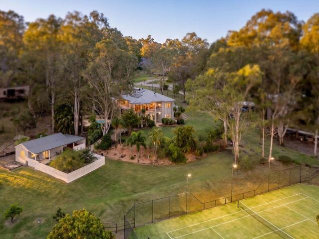 Cottage for sale in Anstead, Greater Brisbane