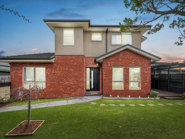 Townhouse for sale in Camerons Creek, Victoria