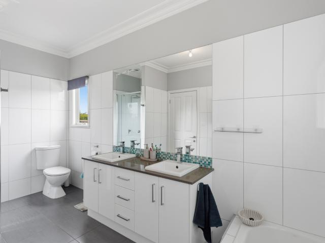 Cottage for sale in Camerons Creek, Victoria