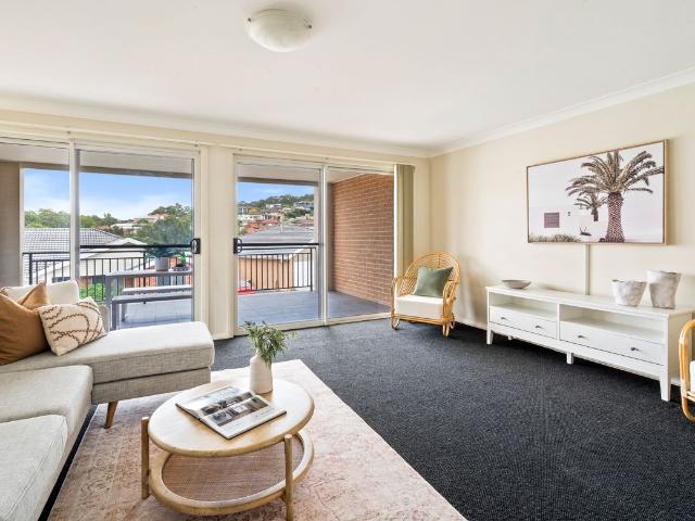 Townhouse for sale in Oak Flats Dc, New South Wales
