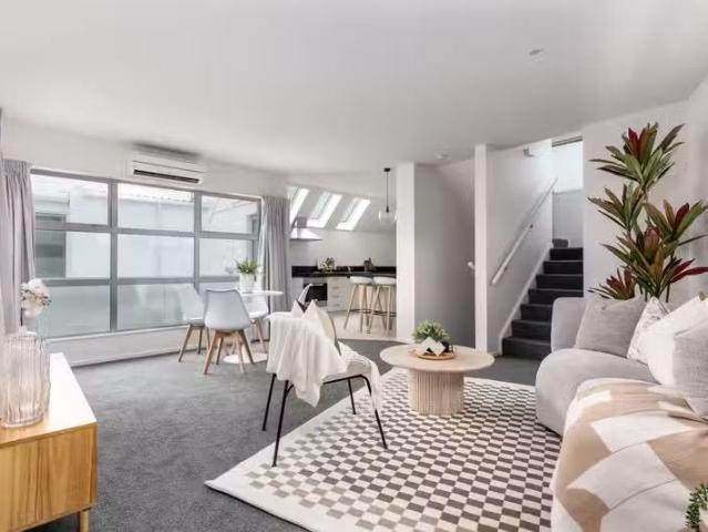 House for rent in Edgeware, Canterbury